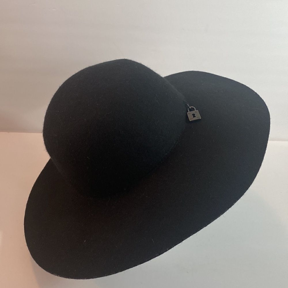 BCBGeneration Womens Black Wool Key Lock Buckle Hat